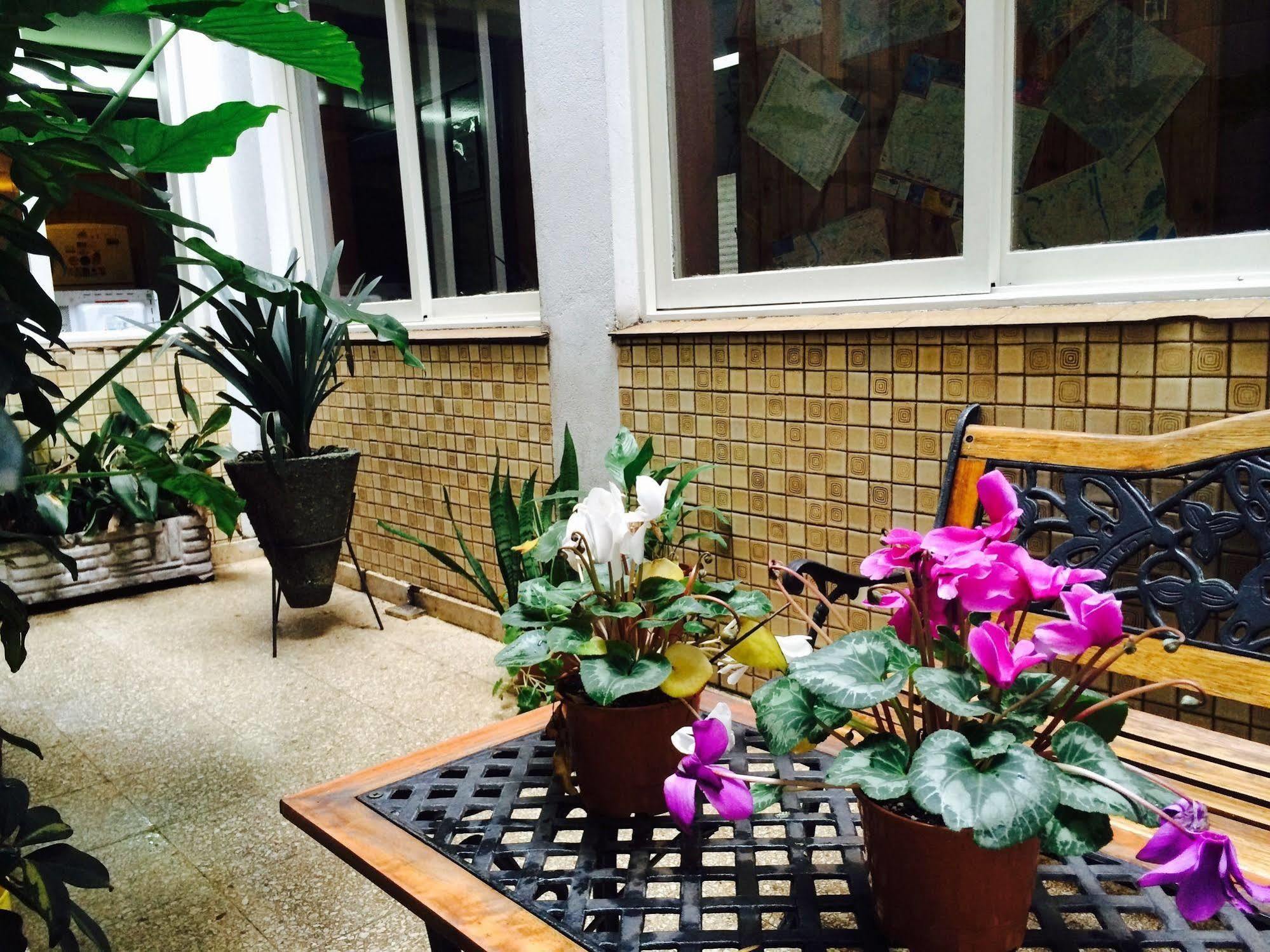 Petit Recoleta Hostel Буэнос-Айрес Экстерьер фото